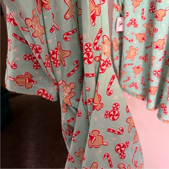 Disney Gingerbread Candy Cane Mickey Mouse Adult Pajamas Womens xl Christmas pjs - Picture 10 of 13